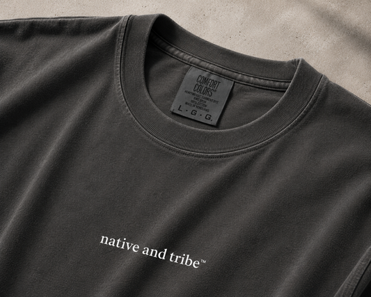 essential logo tee